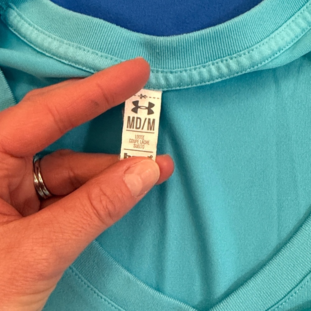 Women’s Under Armour V-Neck Tee Bundle (6) - Picture 2 of 9